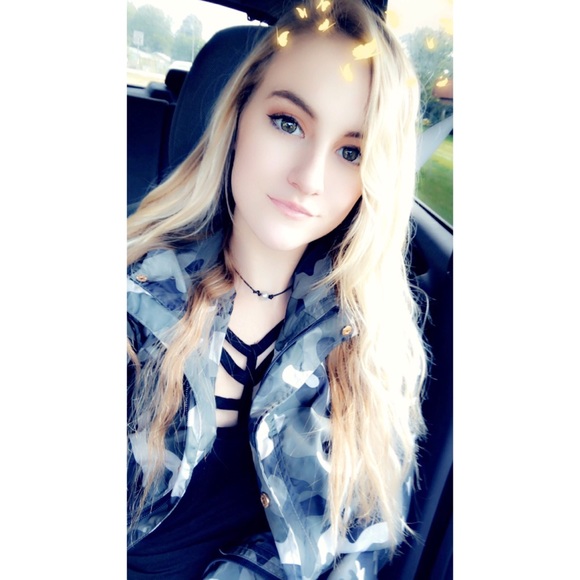 Meet your Posher, Angela - Picture 1 of 1